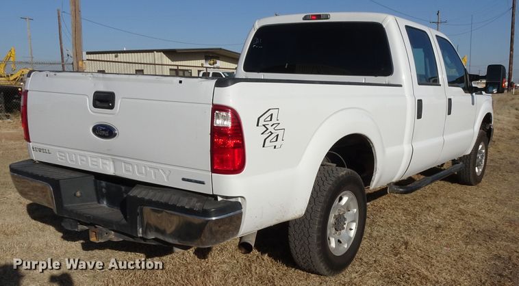 image for item GC9084 2016 Ford F250 Super Duty Crew Cab pickup truck