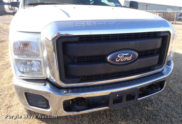 image for item GC9084 2016 Ford F250 Super Duty Crew Cab pickup truck