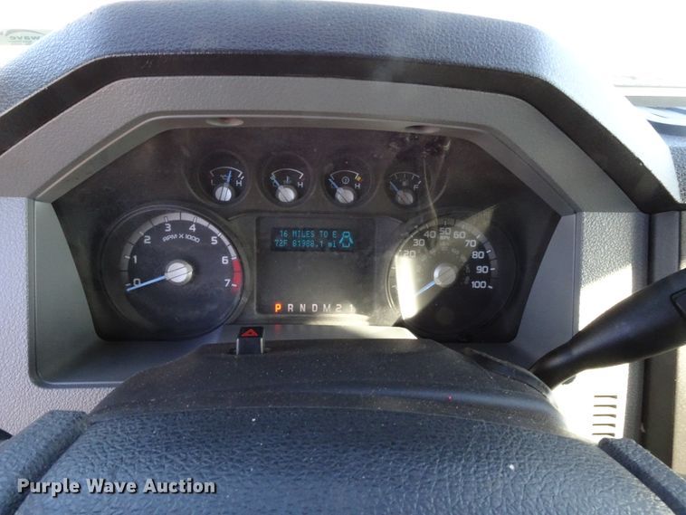 image for item GC9084 2016 Ford F250 Super Duty Crew Cab pickup truck