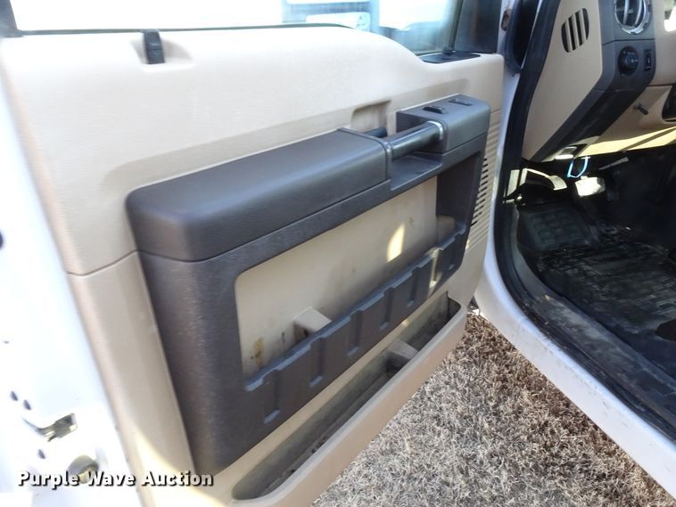 image for item GC9085 2011 Ford F250 Super Duty SuperCab pickup truck