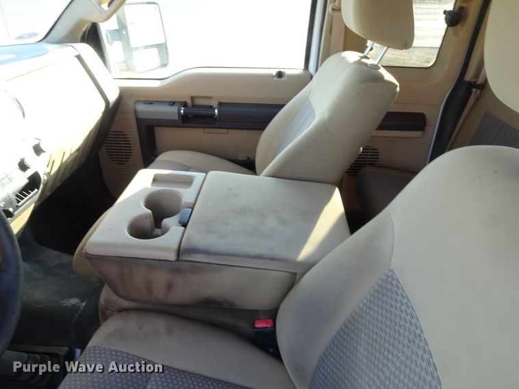 image for item GC9085 2011 Ford F250 Super Duty SuperCab pickup truck