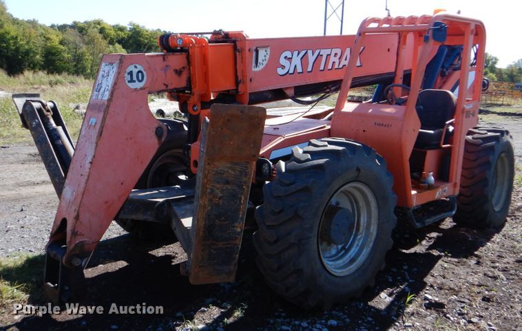image for item GC9711 Sky Trak 10042 telehandler