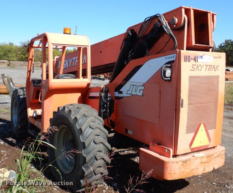 image for item GC9711 Sky Trak 10042 telehandler