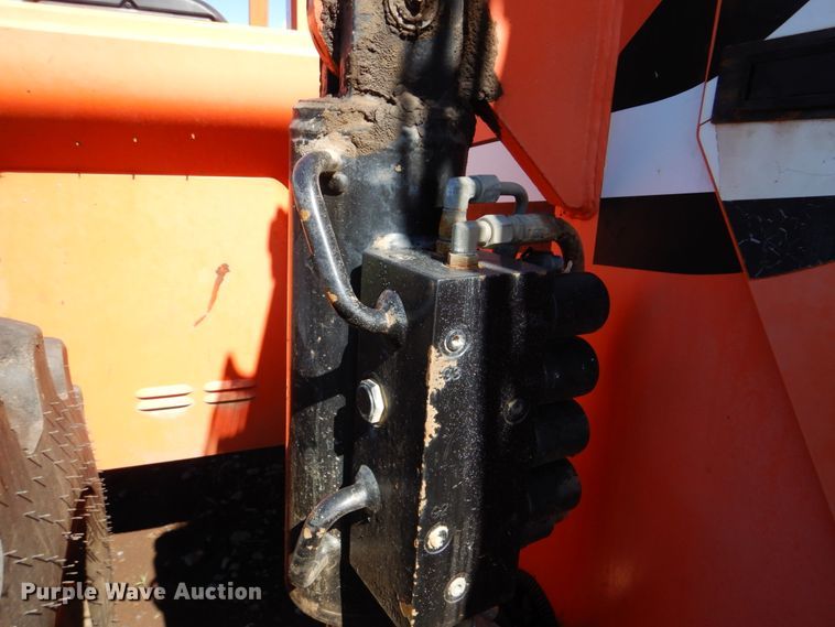 image for item GC9711 Sky Trak 10042 telehandler