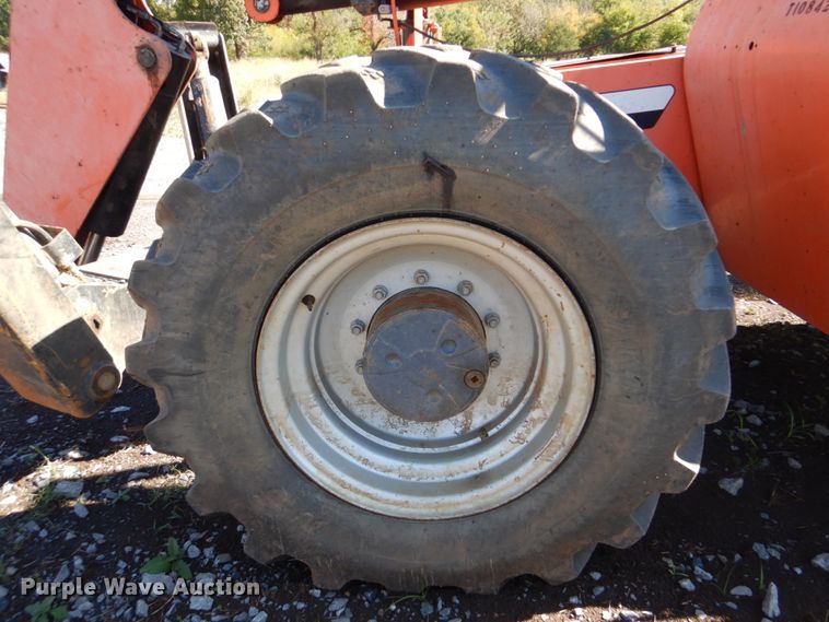 image for item GC9711 Sky Trak 10042 telehandler