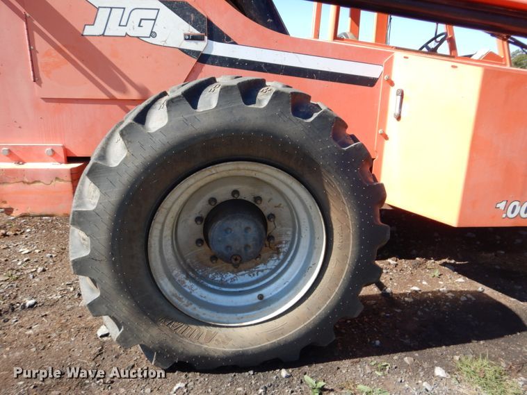 image for item GC9711 Sky Trak 10042 telehandler
