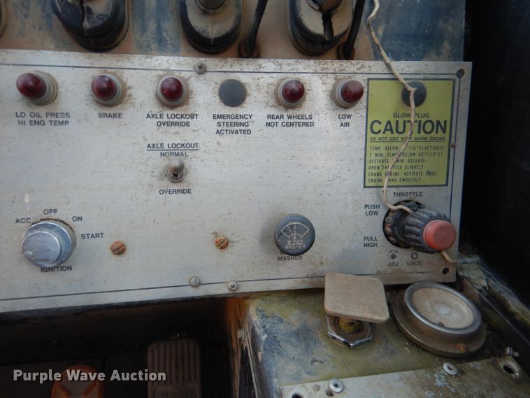 image for item GC9724 1995 Grove RT745 crane