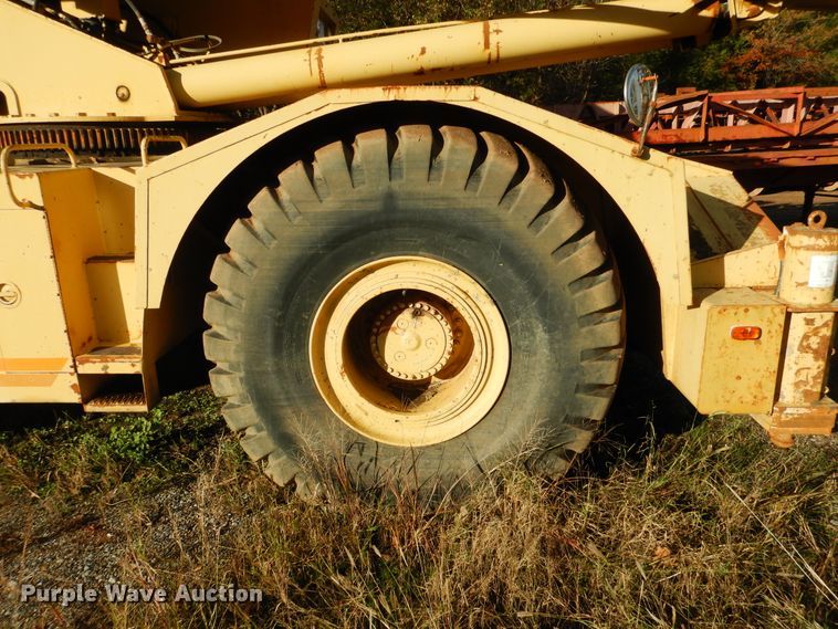 image for item GC9724 1995 Grove RT745 crane