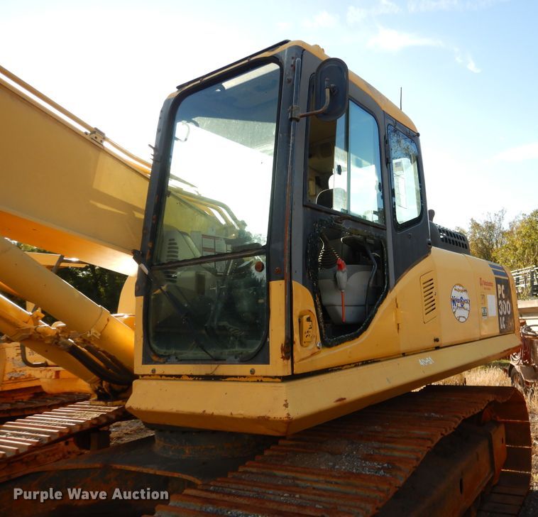 image for item GC9725 2006 Komatsu PC300LC-7E0 excavator