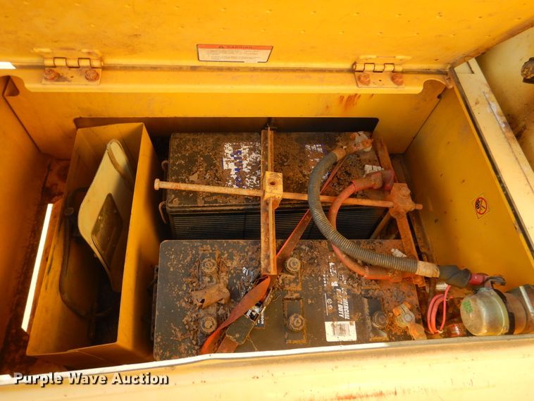 image for item GC9725 2006 Komatsu PC300LC-7E0 excavator