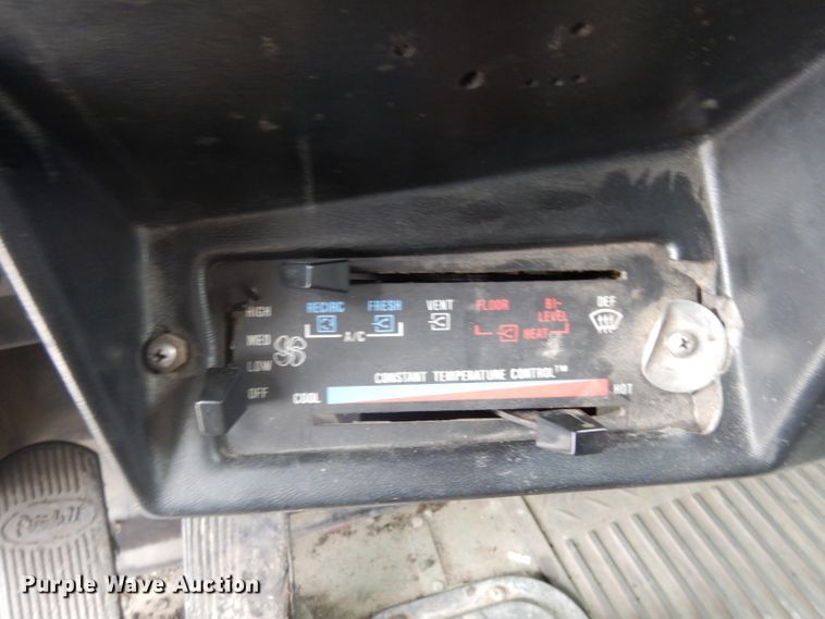 image for item GI9467 1990 Peterbilt 379 dump truck