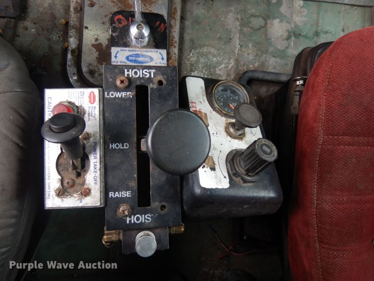 image for item GI9467 1990 Peterbilt 379 dump truck