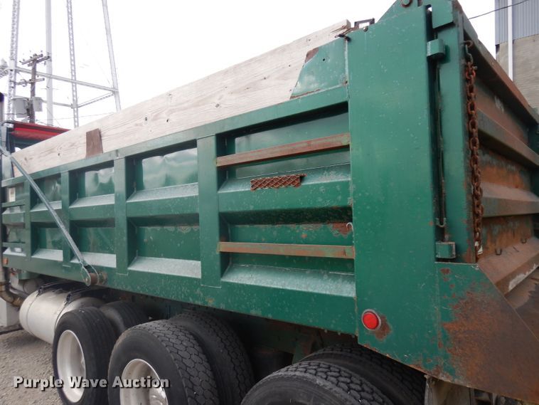 image for item GI9467 1990 Peterbilt 379 dump truck