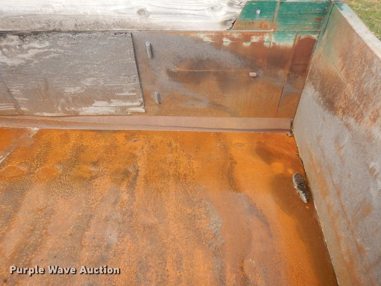 image for item GI9467 1990 Peterbilt 379 dump truck