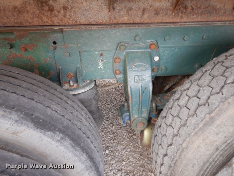 image for item GI9467 1990 Peterbilt 379 dump truck