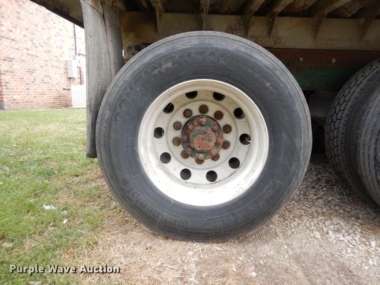 image for item GI9467 1990 Peterbilt 379 dump truck