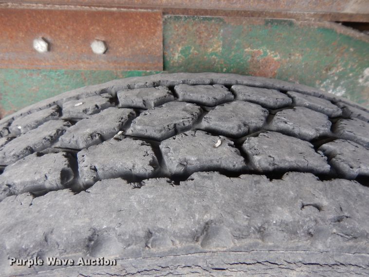 image for item GI9467 1990 Peterbilt 379 dump truck