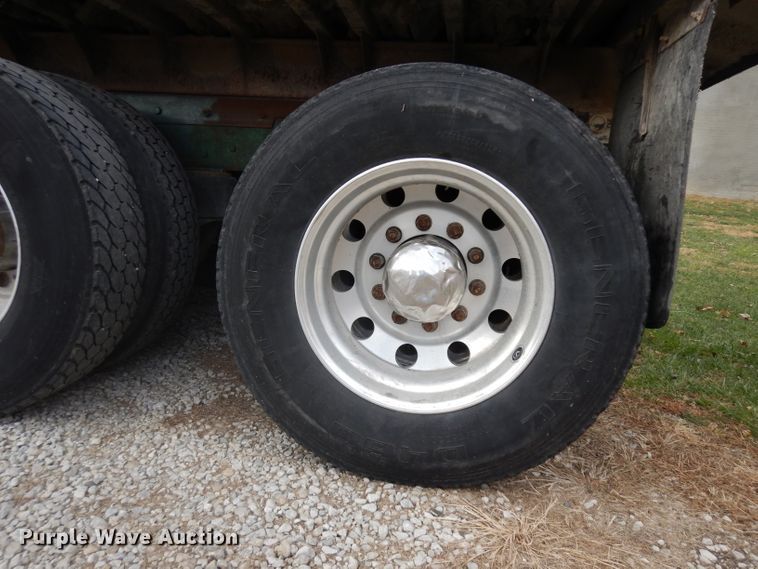 image for item GI9467 1990 Peterbilt 379 dump truck