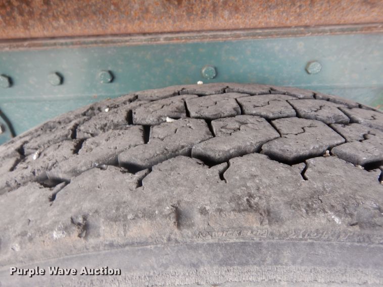 image for item GI9467 1990 Peterbilt 379 dump truck