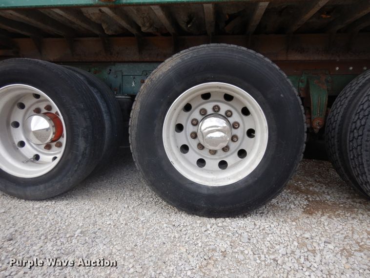 image for item GI9467 1990 Peterbilt 379 dump truck