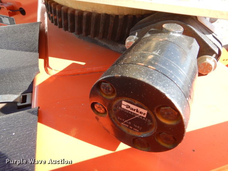 image for item GJ9903 2015 JLG T350 boom lift