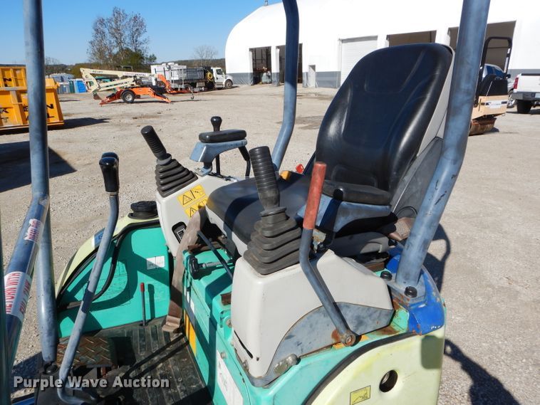 image for item GJ9907 IHI 15VX mini excavator