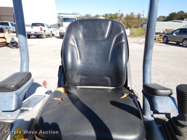 image for item GJ9907 IHI 15VX mini excavator