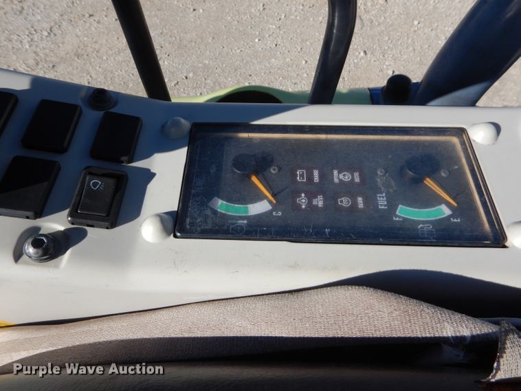 image for item GJ9907 IHI 15VX mini excavator