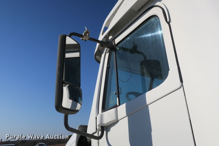 image for item DB10134 1997 Freightliner Century Class semi truck