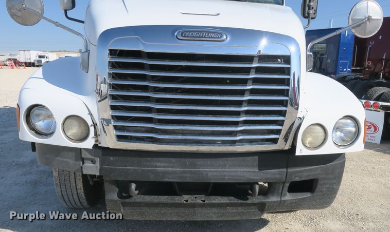 image for item DB10134 1997 Freightliner Century Class semi truck