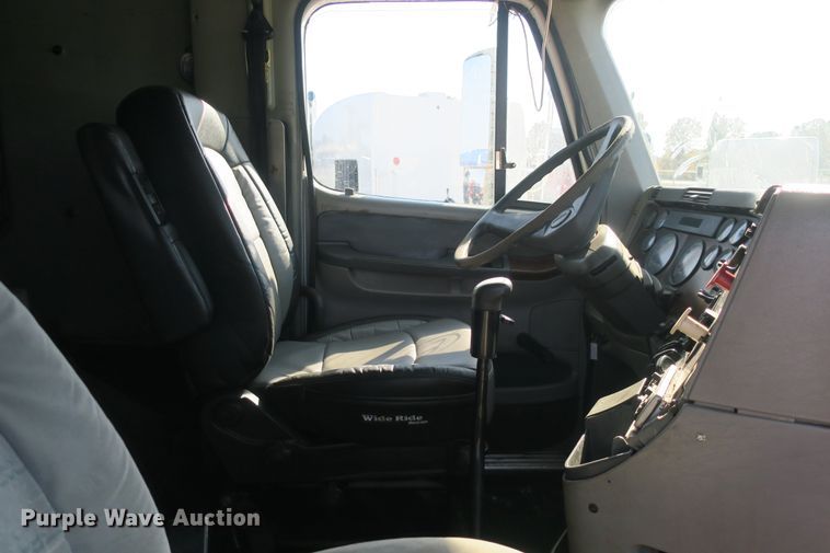 image for item DB10134 1997 Freightliner Century Class semi truck