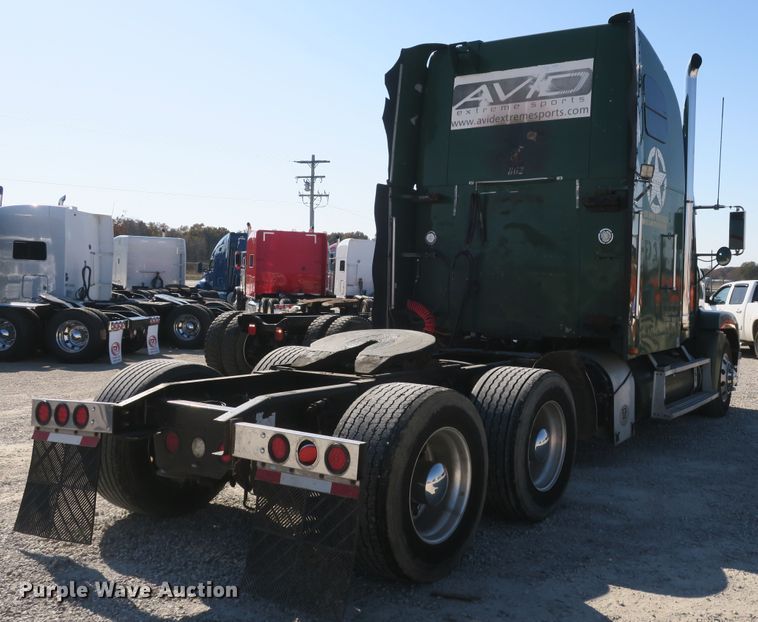 image for item DB10135 1997 Freightliner FLD semi truck