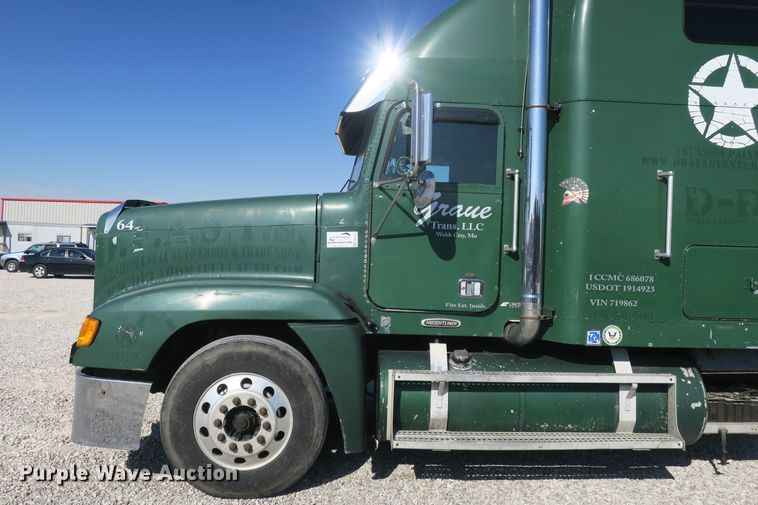 image for item DB10135 1997 Freightliner FLD semi truck