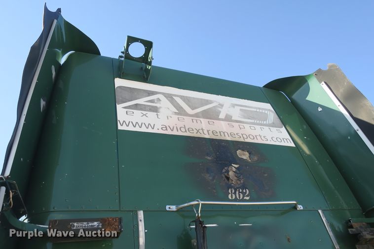 image for item DB10135 1997 Freightliner FLD semi truck