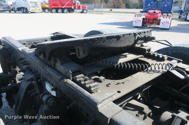 image for item DB10135 1997 Freightliner FLD semi truck