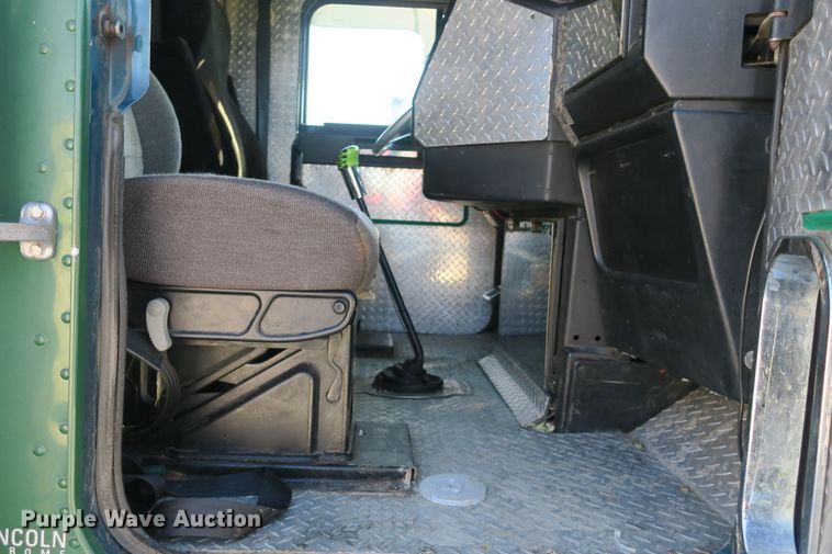 image for item DB10135 1997 Freightliner FLD semi truck