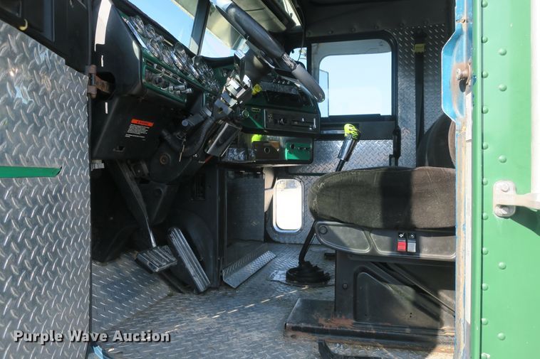 image for item DB10135 1997 Freightliner FLD semi truck