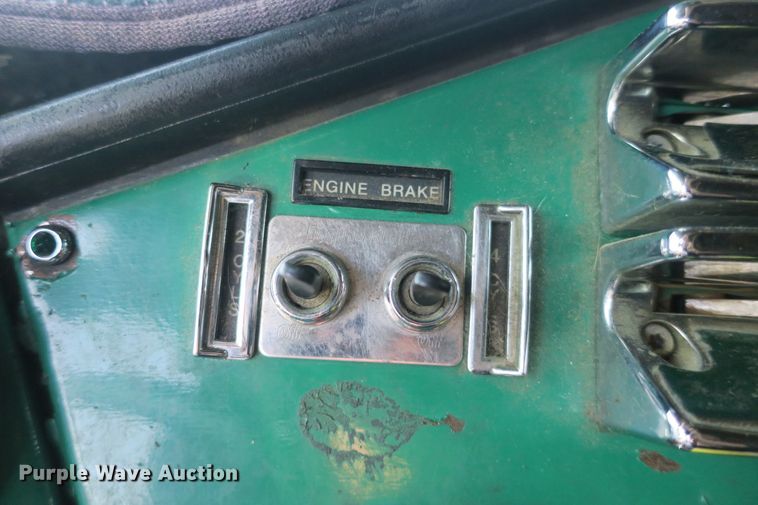 image for item DB10135 1997 Freightliner FLD semi truck