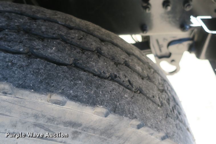 image for item DB10136 2004 Mack CV semi truck