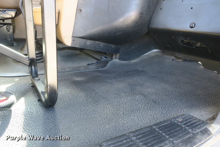 image for item DB10136 2004 Mack CV semi truck