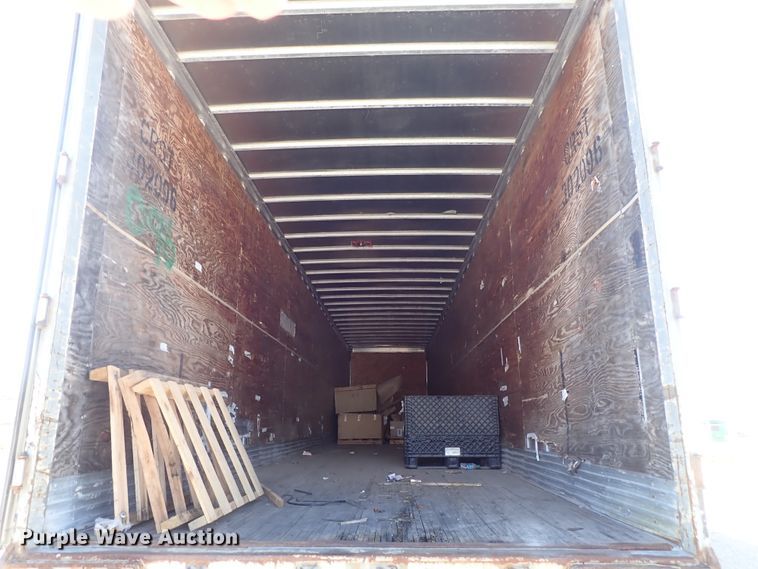 image for item DB7613 2002 Great Dane dry van trailer