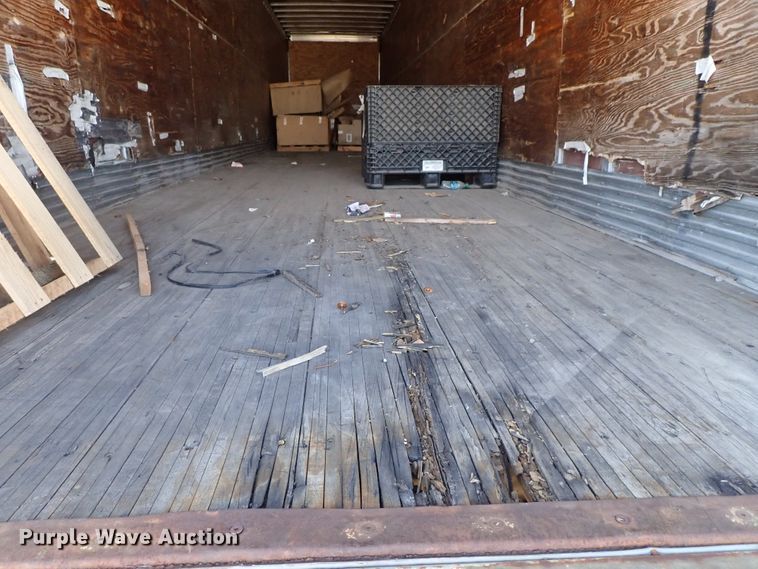 image for item DB7613 2002 Great Dane dry van trailer