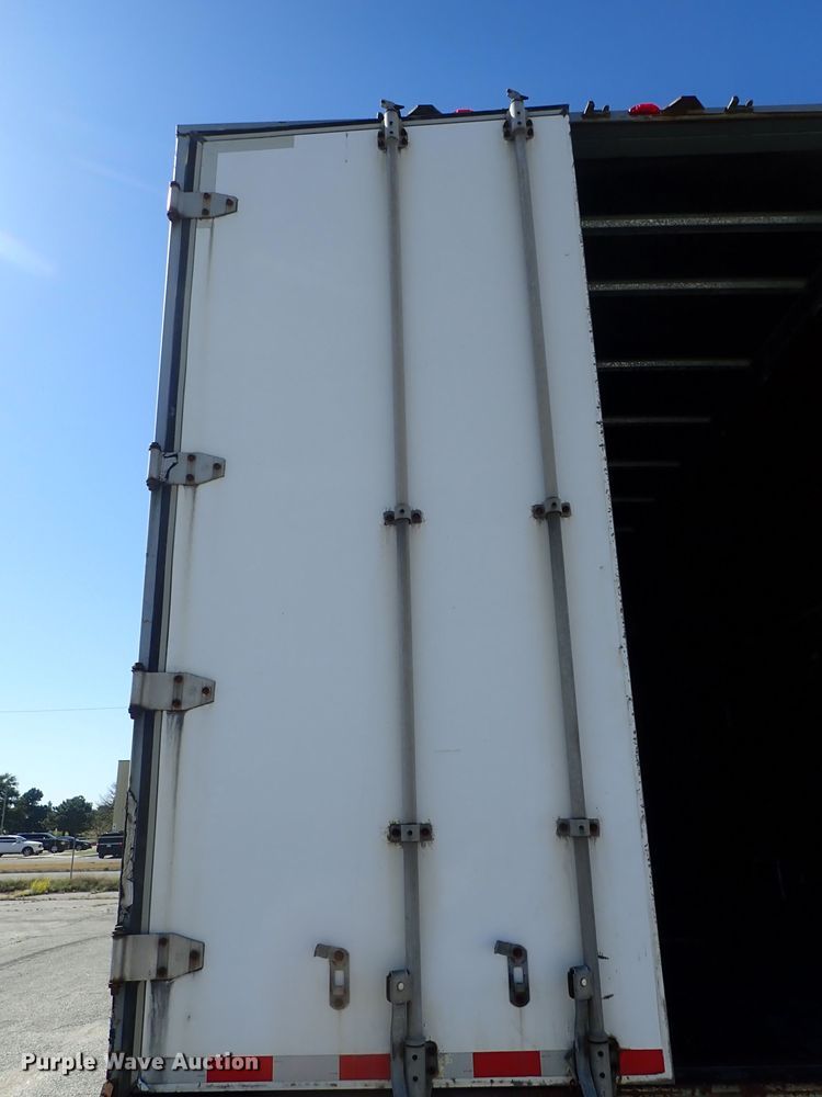 image for item DB7613 2002 Great Dane dry van trailer