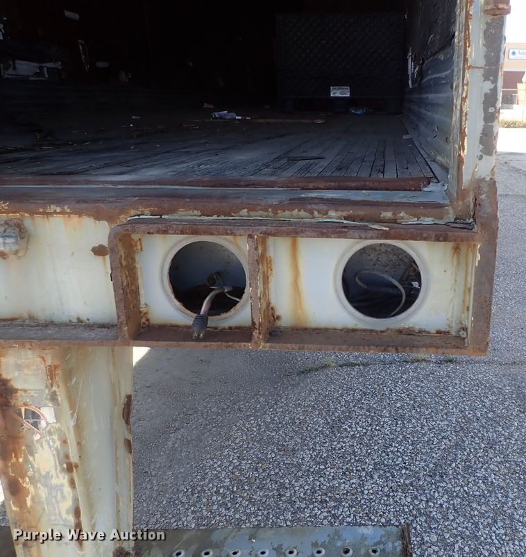 image for item DB7613 2002 Great Dane dry van trailer