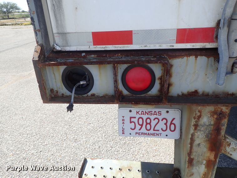 image for item DB7613 2002 Great Dane dry van trailer