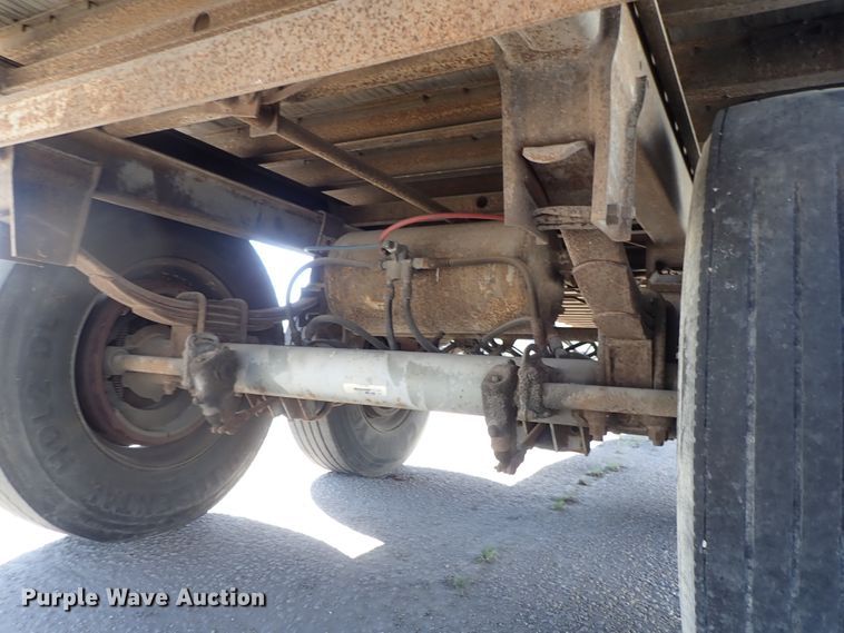 image for item DB7613 2002 Great Dane dry van trailer