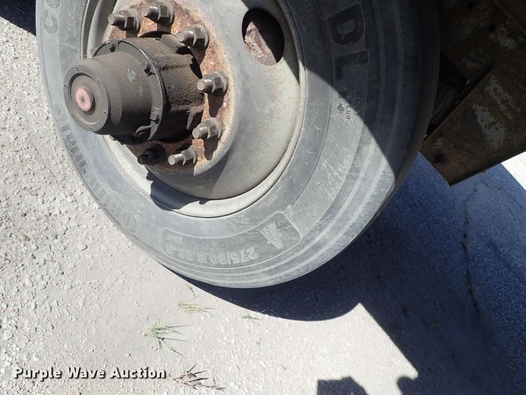 image for item DB7613 2002 Great Dane dry van trailer