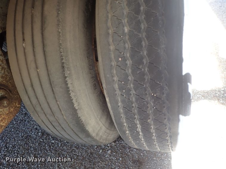 image for item DB7615 1996 Trailmobile dry van trailer