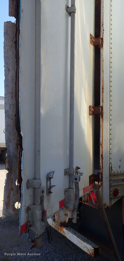 image for item DB7620 1997 Trailmobile dry van trailer