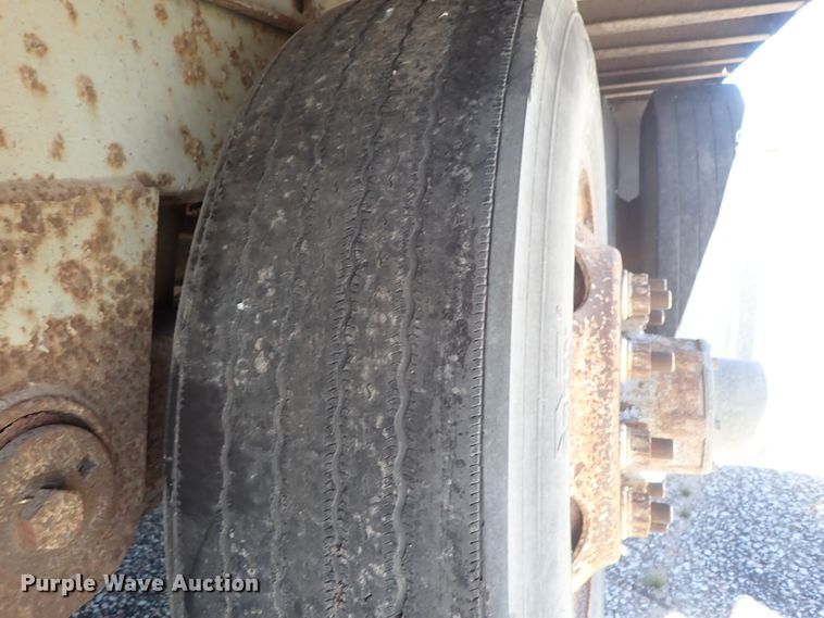 image for item DB7620 1997 Trailmobile dry van trailer